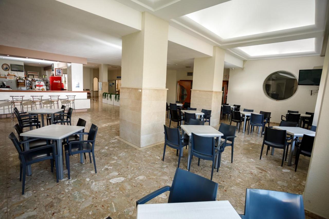 Hotel Tres Anclas กันดิอา ภายนอก รูปภาพ