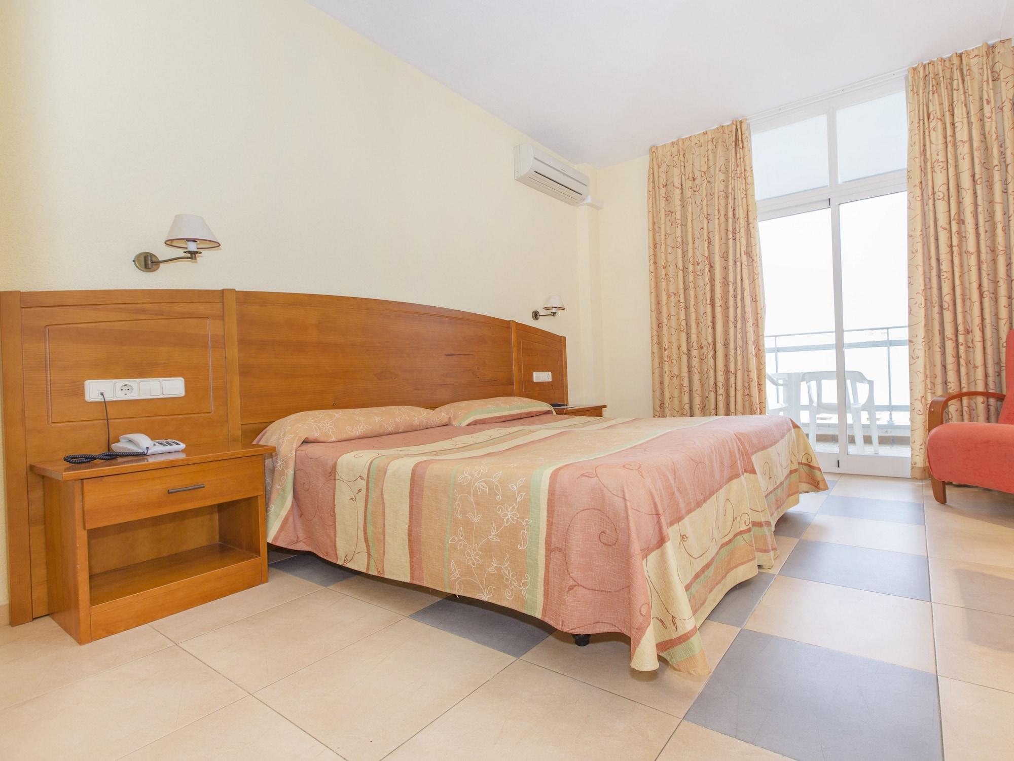 Hotel Tres Anclas กันดิอา ภายนอก รูปภาพ