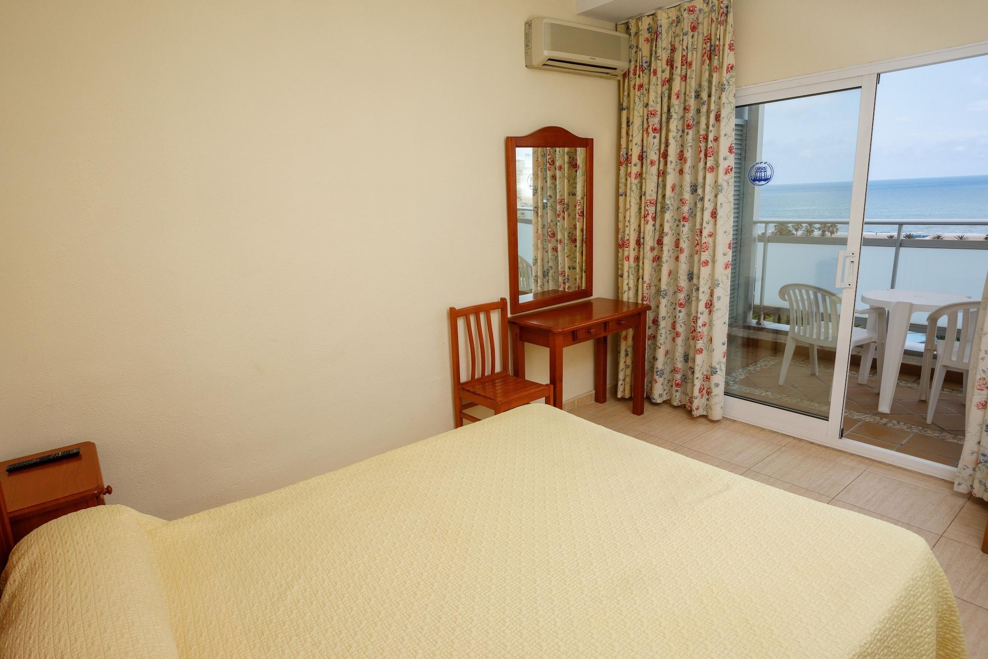Hotel Tres Anclas กันดิอา ภายนอก รูปภาพ